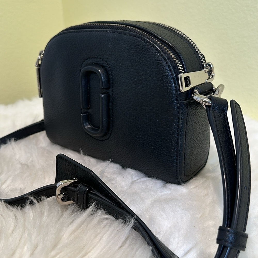 💯Authentic Marc Jacobs Black Crossbody Bag🍀 - Picture 17 of 17